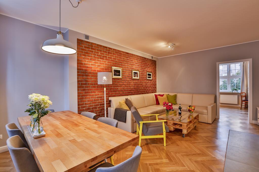 Apartament Bursztynowy Mariacka Old Town Apartment Gdansk Room photo